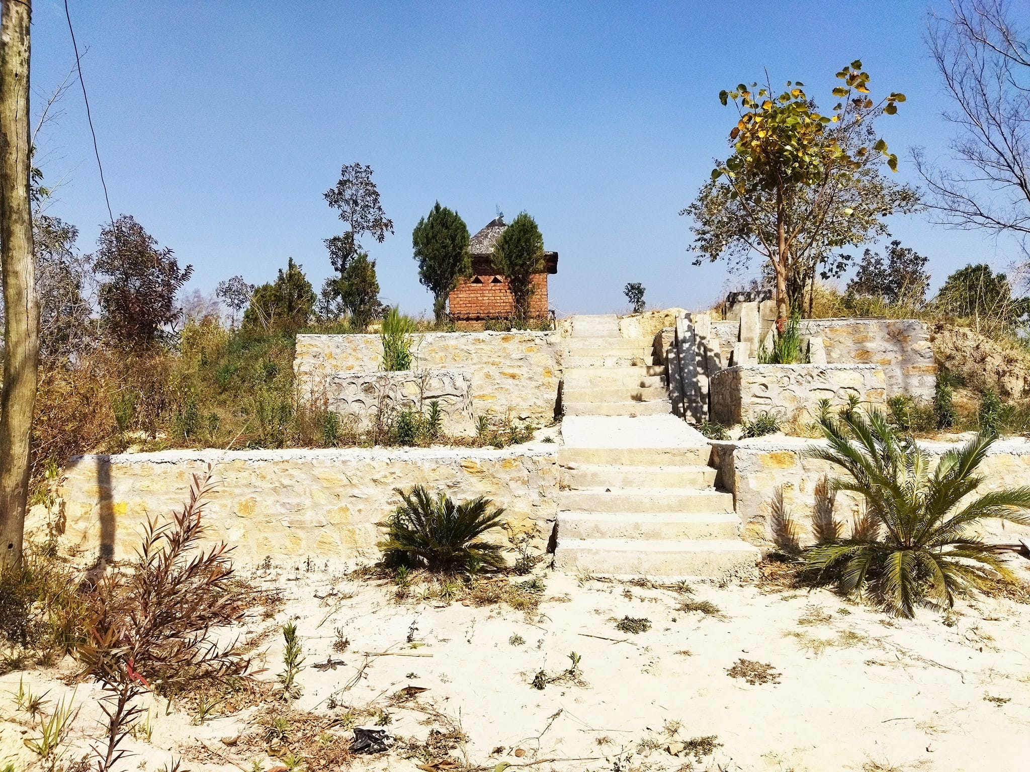 ओझेलमा परेको धुलिखेलको नयाँबस्ती पार्क