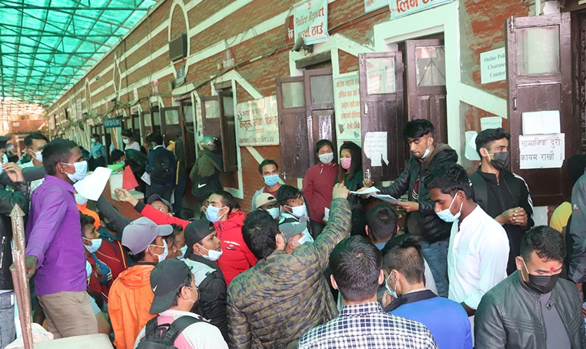 पासपोर्ट लिनेको भीड थेग्नै गाह्रो