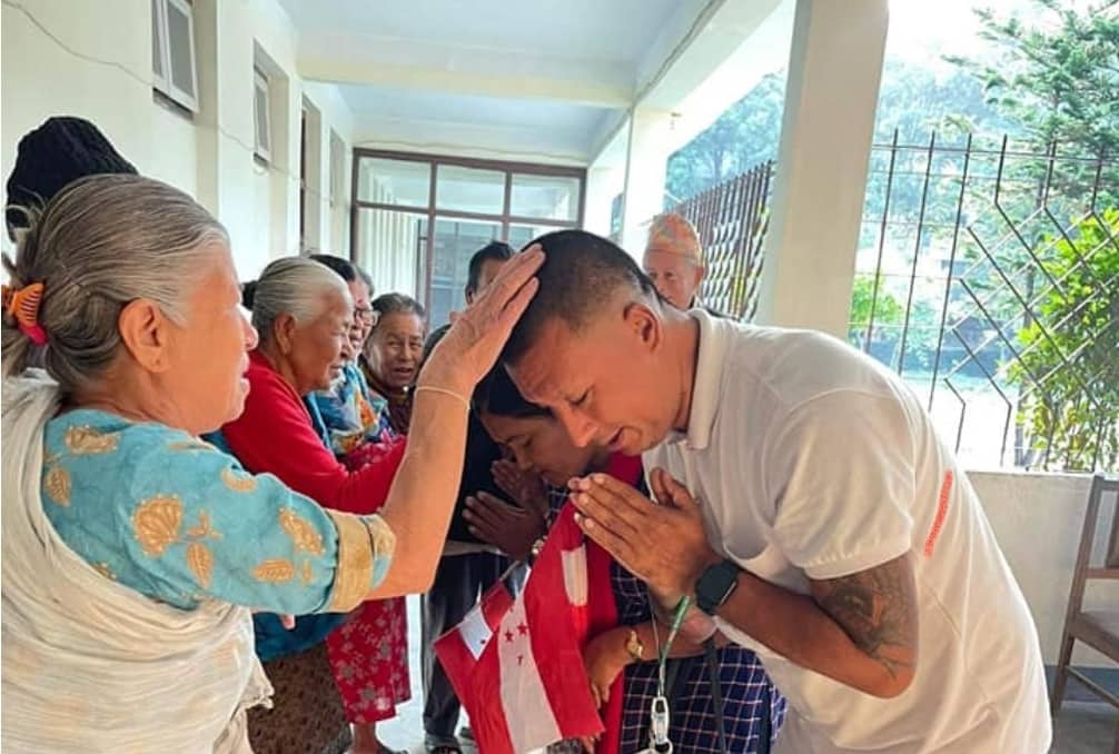 आशिर्वाद लिन घर-घरमा पुग्दै बादे