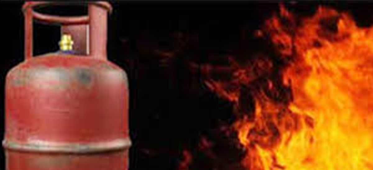 बाह्रबिसेमा ग्यास सिलिण्डर विष्फोट हुदाँ ३ बालबालिकाको मृत्यु