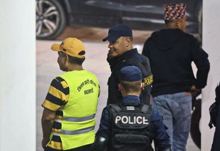 दुर्गा प्रसाईंलाई १२ दिन हिरासतमा राख्न अदालतको अनुमति