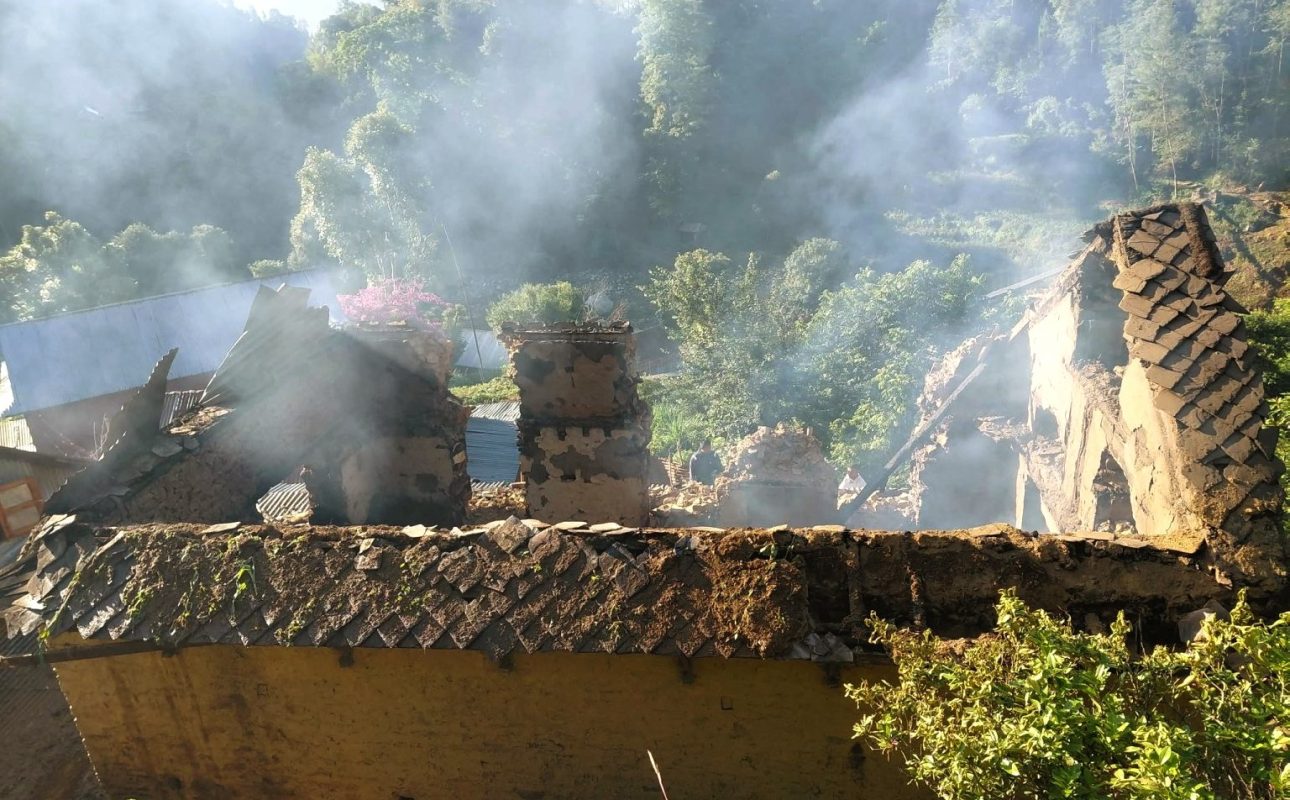 बेथानचोकमा एक घरमा आगलागी हुँदा २५ लाख क्षति