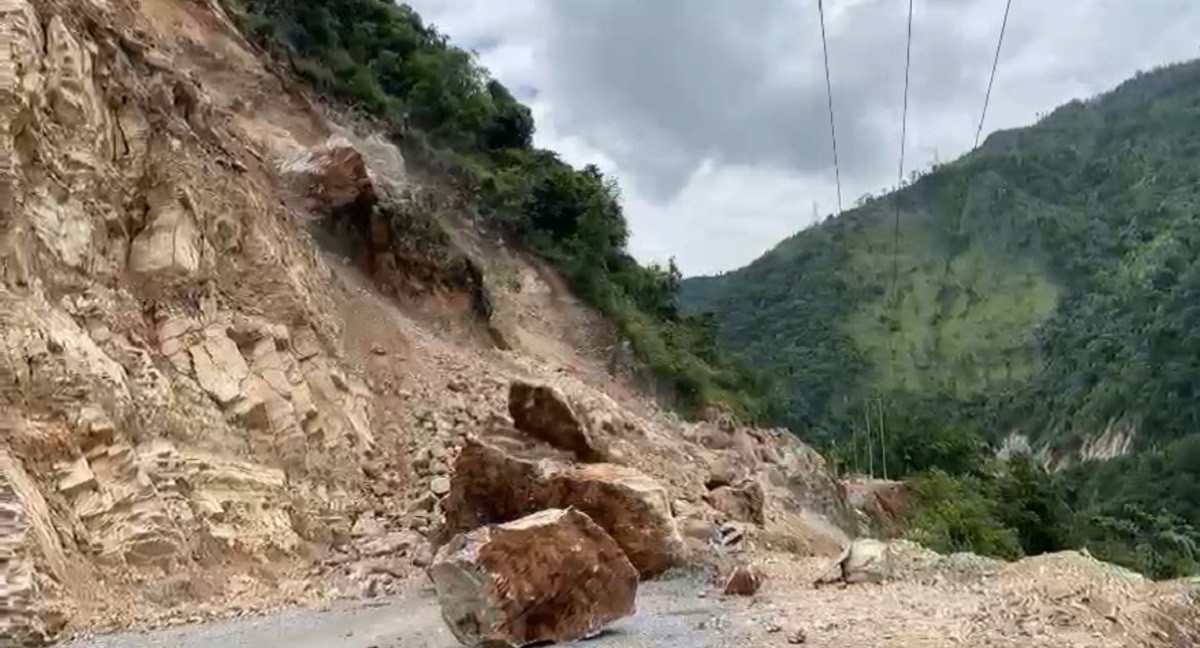 रिडी–वामीटक्सार र  कालीगण्डकी करिडोर सडक अवरुद्ध