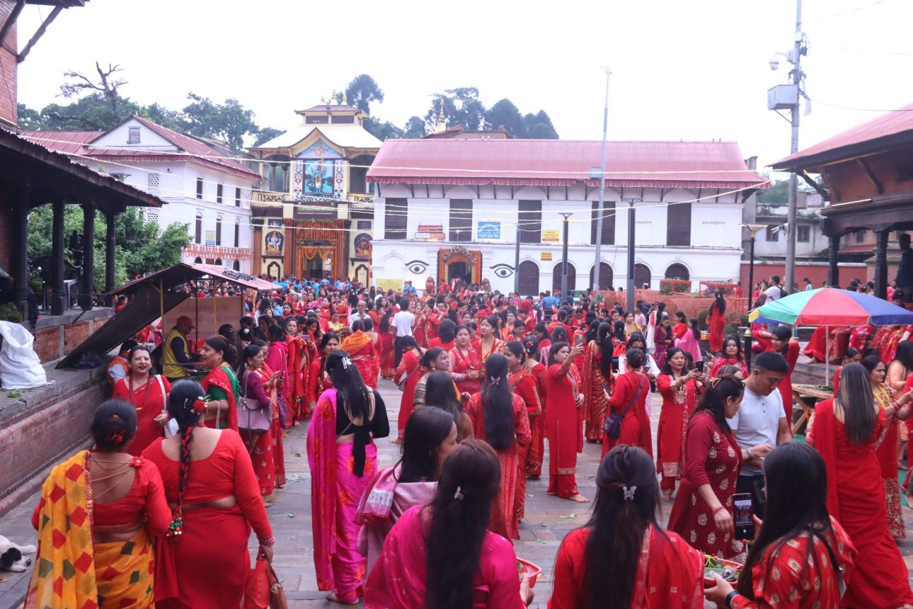 आज हरितालिका तीज, महादेवको पूजाअर्चना गर्दै भक्तिपूर्वक मनाइँदै