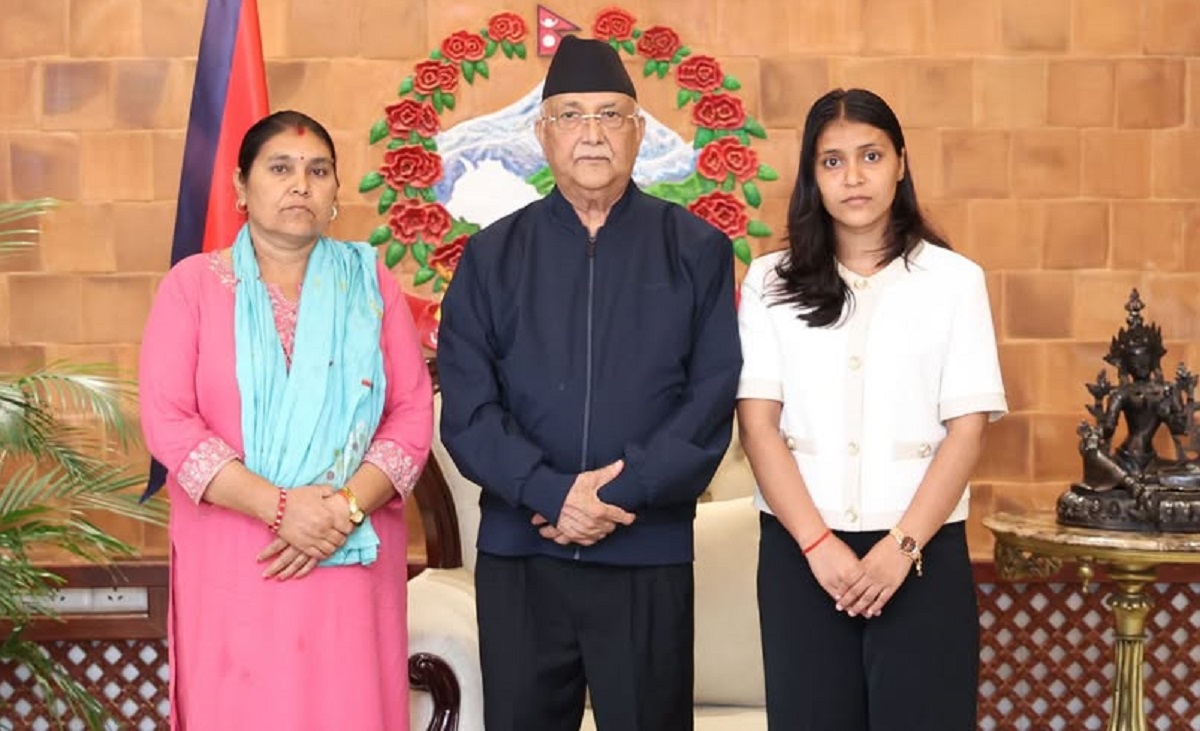 इजरायलबाट फर्किएका विपिनकी आमा र बहिनीले प्रधानमन्त्रीलाई भेटे