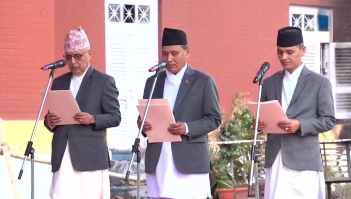 तीन नवनियुक्त मन्त्रीले लिए शपथ