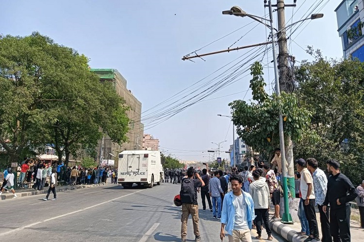 काठमाडौँमा अनिश्चितकालीन कर्फ्यू आदेश (सूचनासहित)