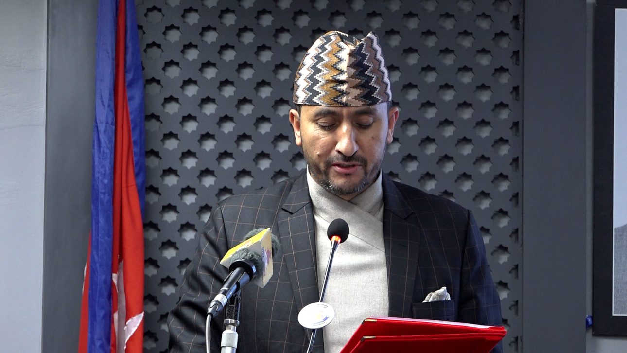 स्मार्ट टेलिकम पीडितलाई अन्याय हुन नदिने मन्त्री खरेलको प्रतिबद्धता