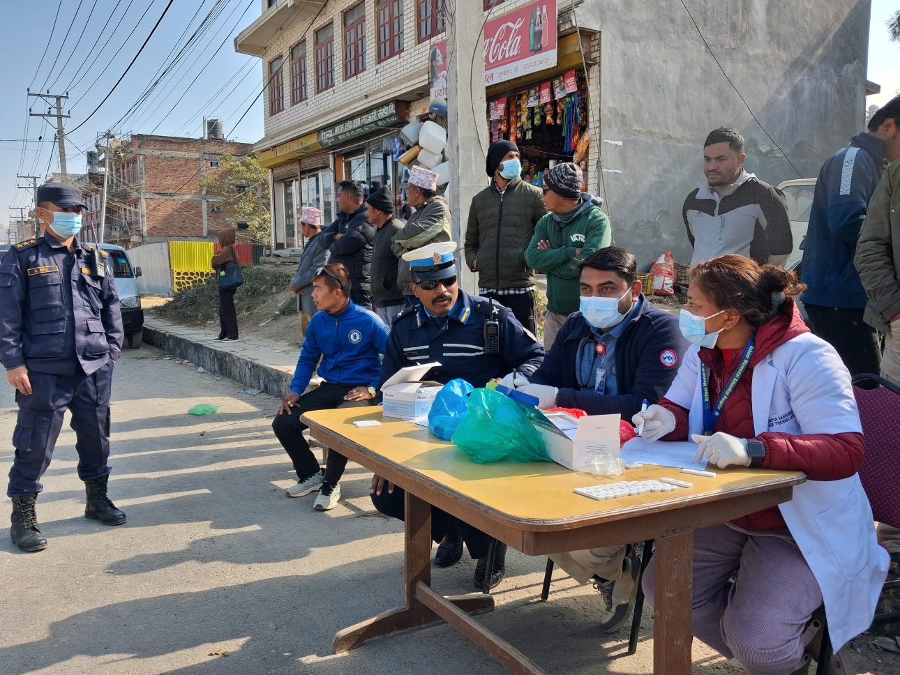 काभ्रे ट्राफिक प्रहरीको लापसे चेकिङ, ५ चालक नियन्त्रणमा