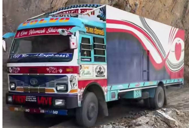 रसुवागढी अन्तरराष्ट्रिय नाका आजदेखि पूर्ण सञ्चालनमा, ९१ मिटरको बेलिब्रिजबाट सवारी आवागमन सुरु