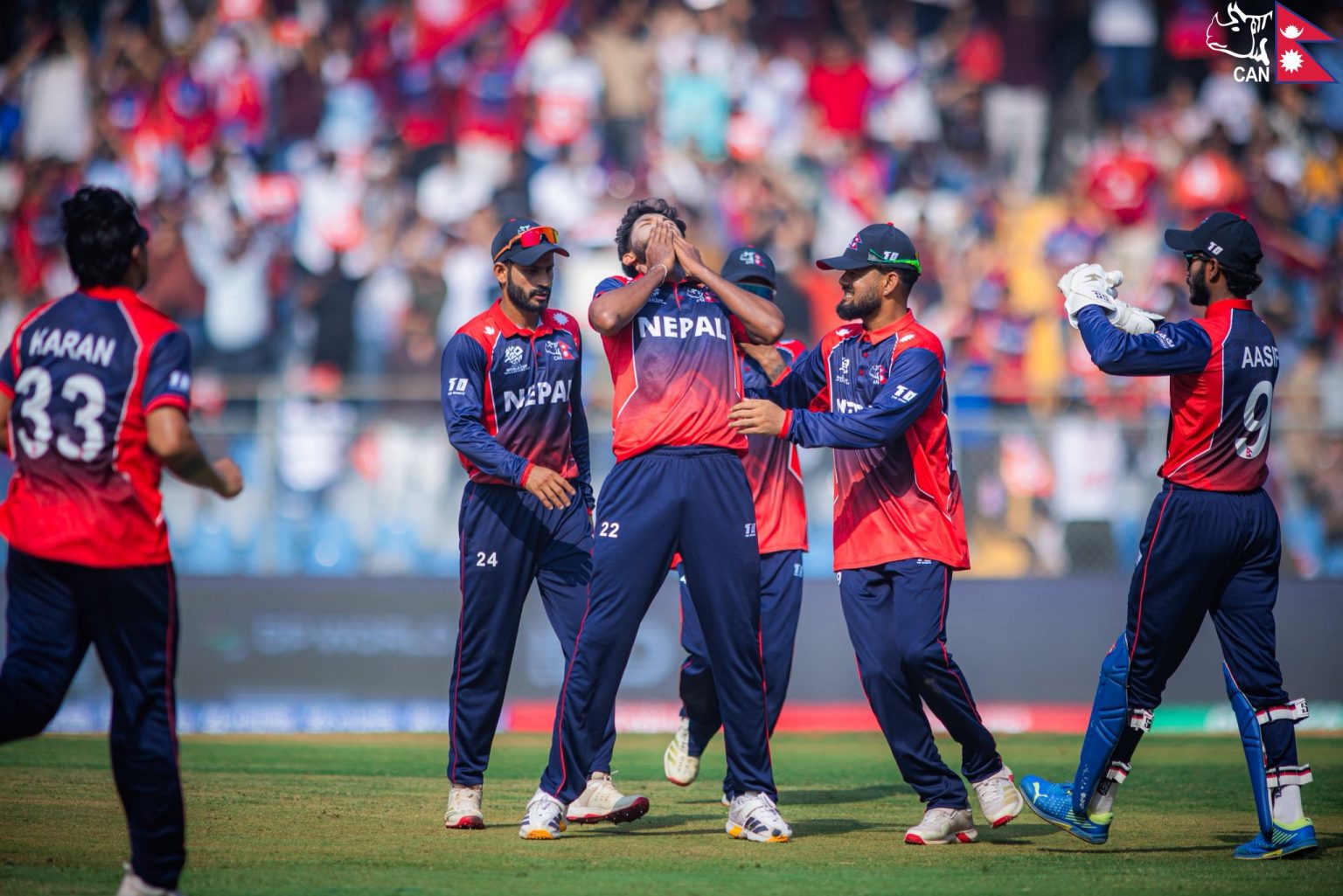 टस जितेर ब्याटिङ गरेको इंग्ल्याण्डको १८४ रन, नेपालमाथि दबाब