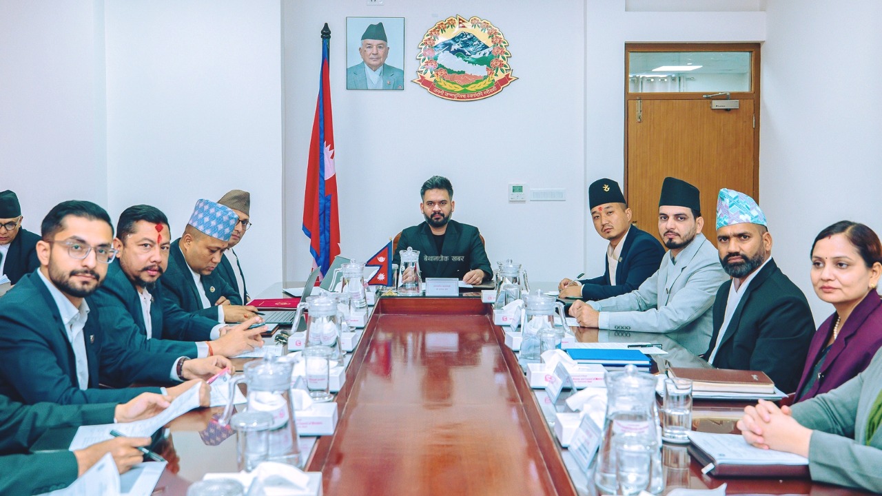 सरकारी कार्यालय र शैक्षिक संस्थामा शनिबार र आइतबार बिदा दिने सरकारको निर्णय