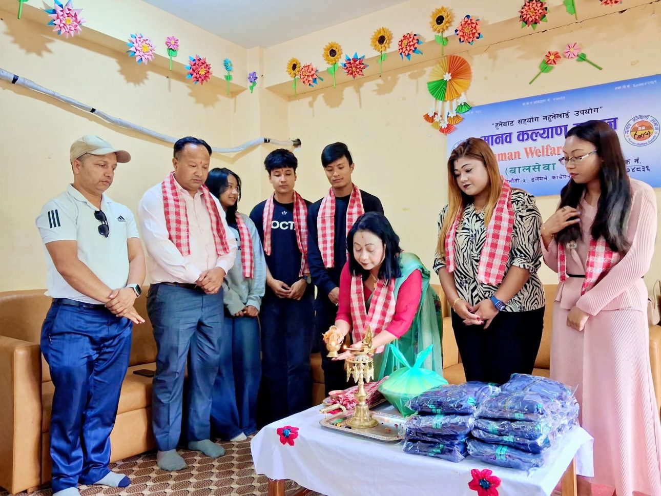 दुःखमा साथ दिने हात: अनिला कायस्थको प्रेरणादायी सेवा (तस्बिरहरू)