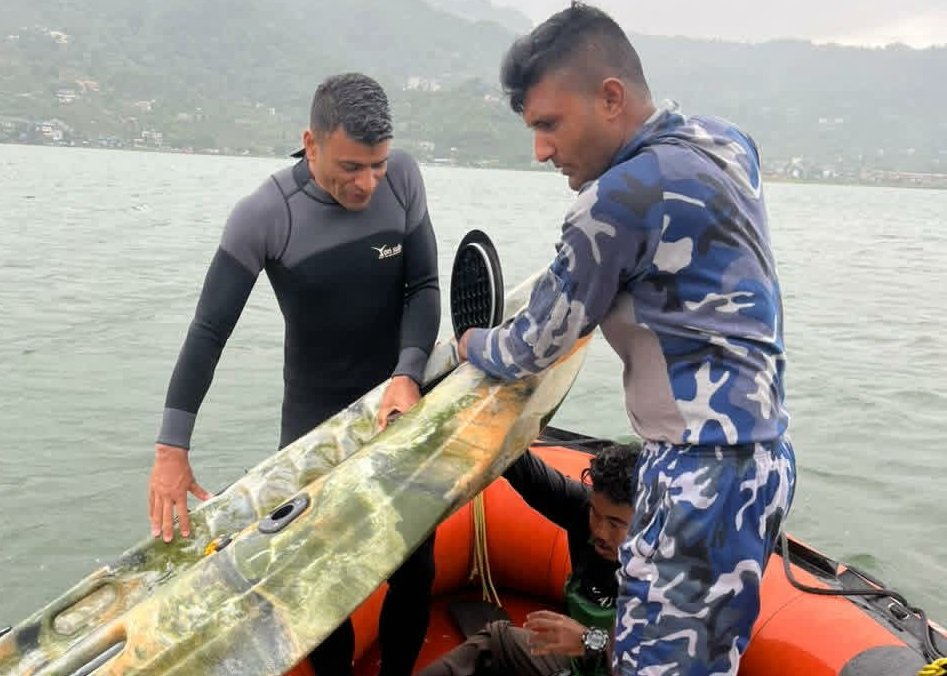 फेवातालमा डुंगा पल्टियो, एक जनाको उद्धार