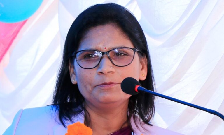 पेट्रोलियम मूल्यवृद्धिले जनजीवन प्रभावित, मल अभाव तत्काल समाधान गर्न पद्मा अर्यालको माग