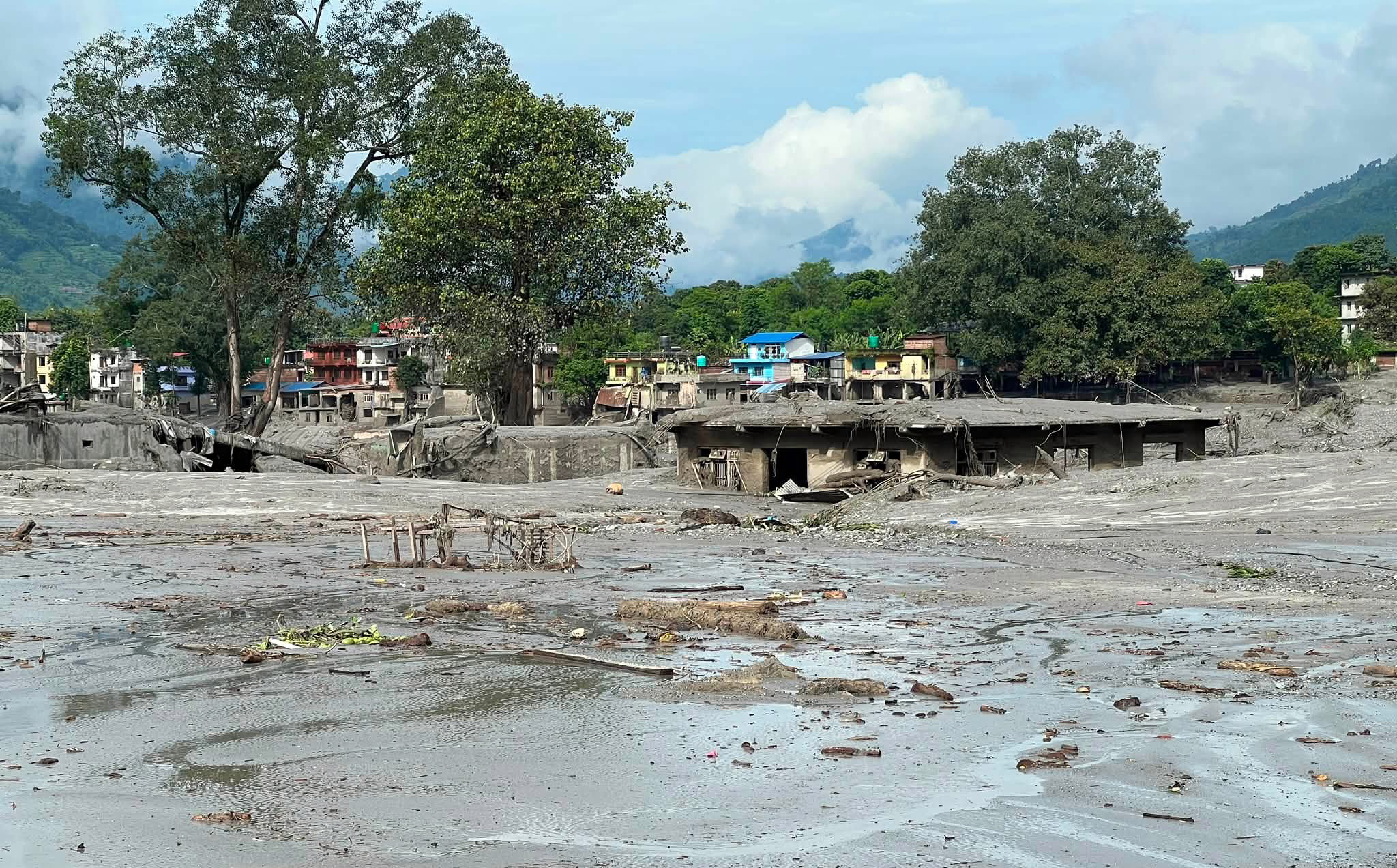बाढीको उच्च जोखिमका कारण तिब्बतमा उद्धार कार्य स्थगित