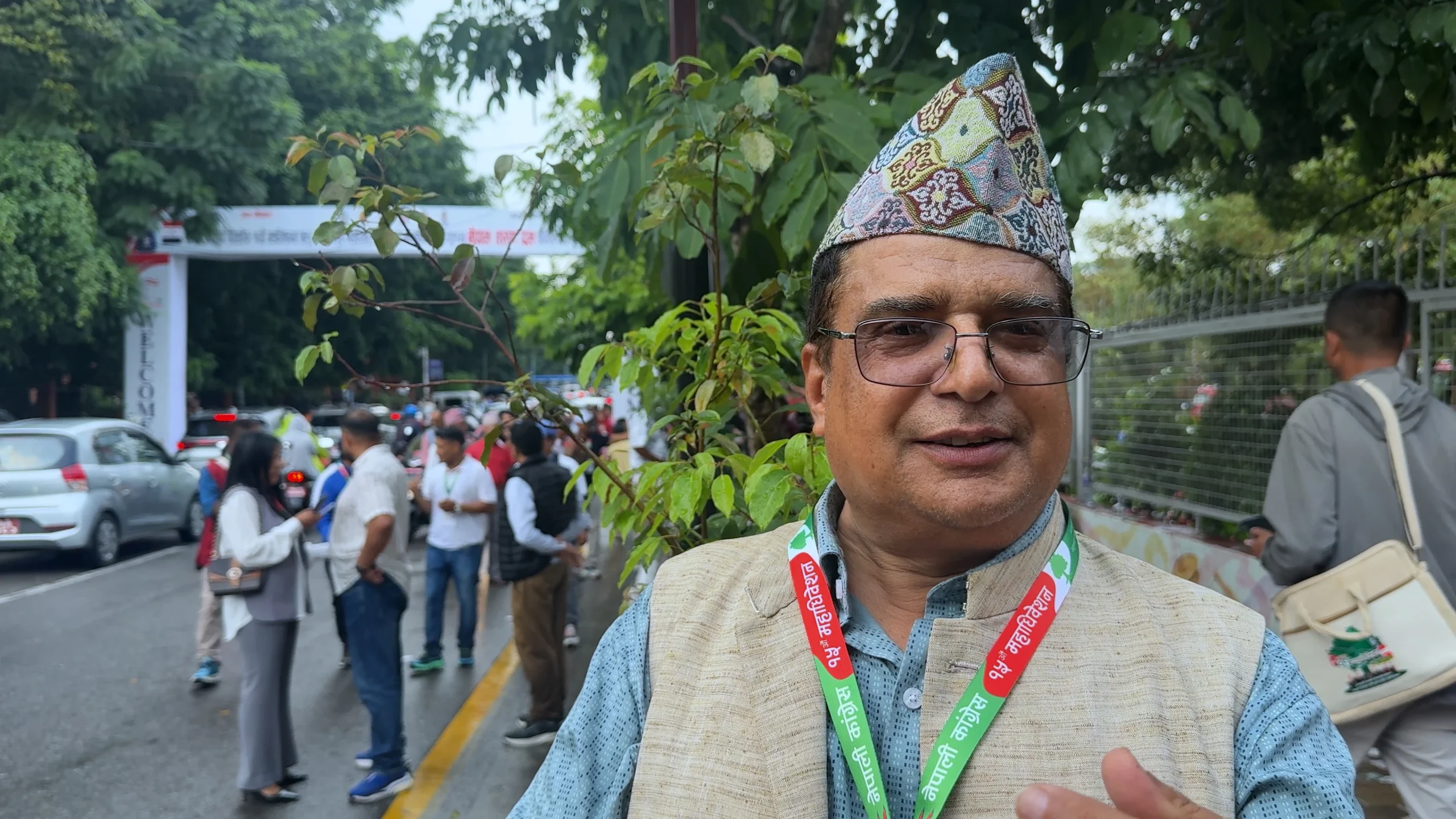 मधु आचार्यको प्रतिबद्धता : लोकतन्त्रवादी र जेन्जी पुस्तालाई कांग्रेसमा जोड्ने